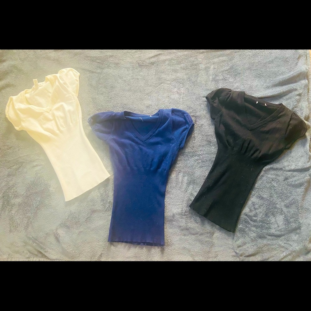 V-neck tops. All 3 for $13! 😍